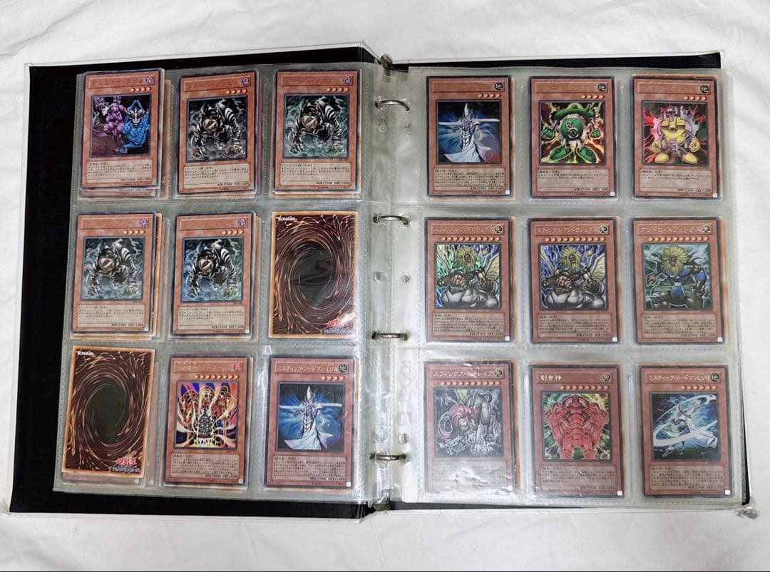 遊戯王　ファイル付き　キラカード大量