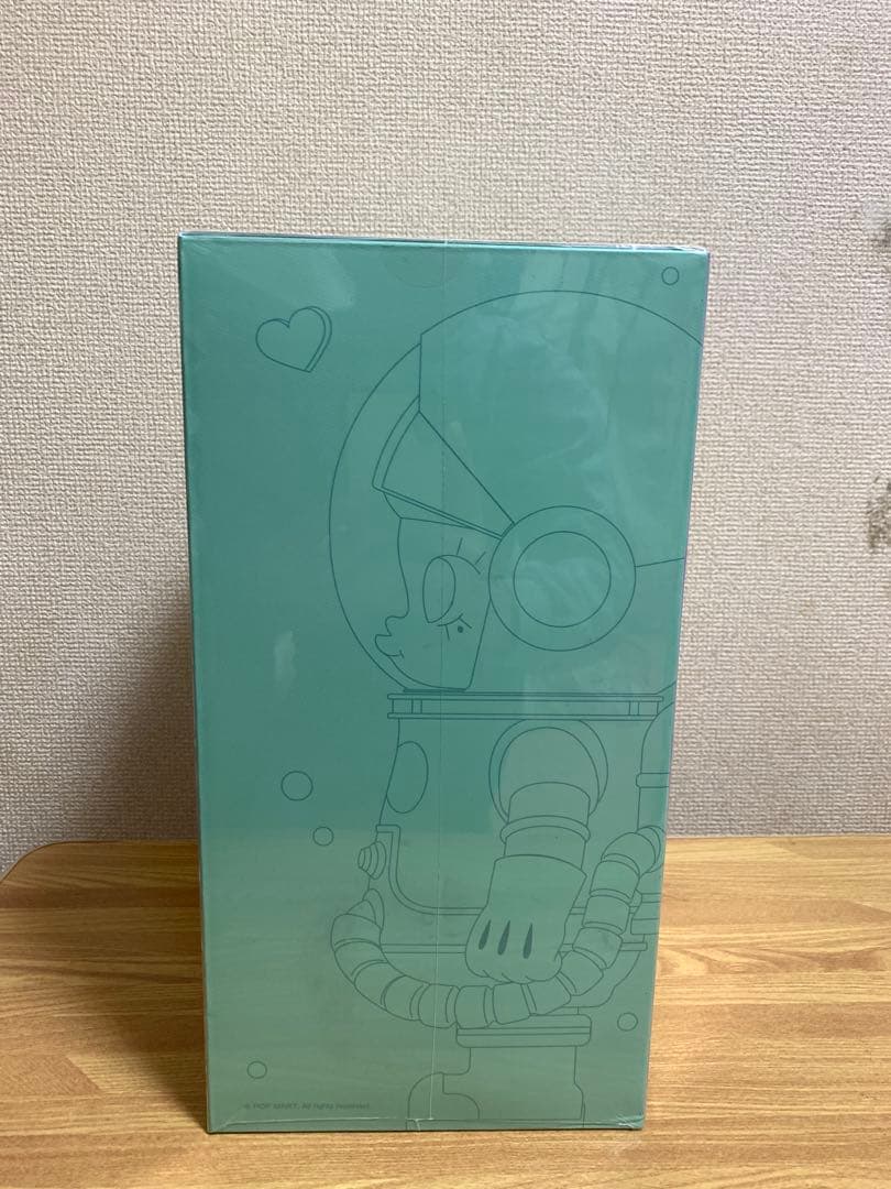 ポップマート MEGA SPACE MOLLY 400% SWEETIE