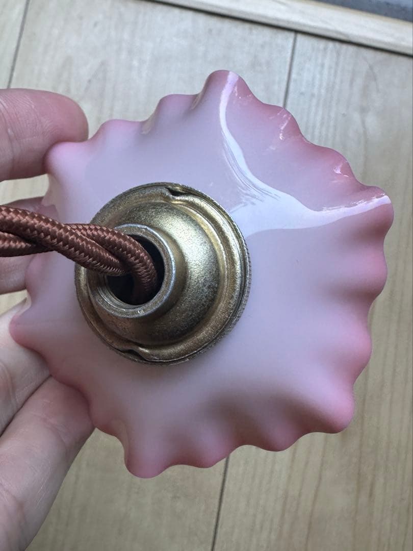 ひーこページになります＊ オパリンローズの小さな可愛らしいアトリエランプ＊