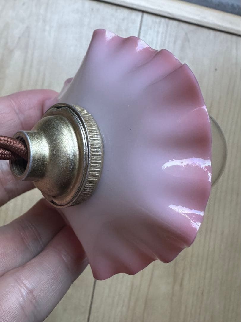 ひーこページになります＊ オパリンローズの小さな可愛らしいアトリエランプ＊