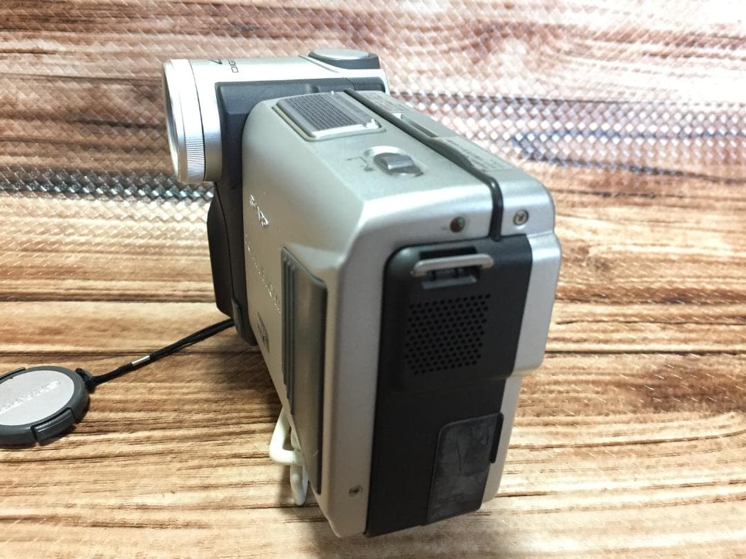 美品 撮影再生ダビングOK SHARP VL-DC5 液晶大画面 - ビデオカメラ最高