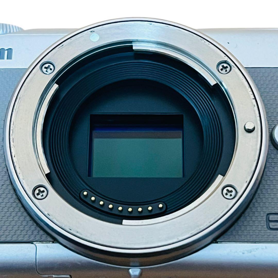 Canon EOS M100 シルバー ジャンク 充電器付属