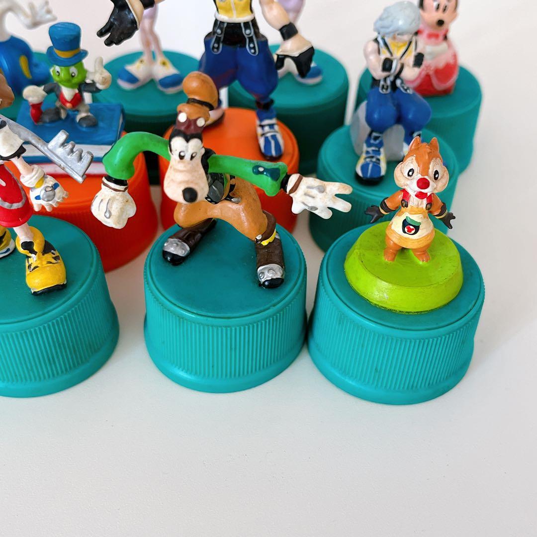 状態悪】キングダムハーツ ボトルキャップ＆キーチェーン＆フィギュア