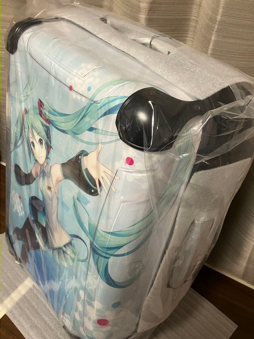 初音ミク キャリーケース Visaカード ポイント交換限定：50個 - メルカリ