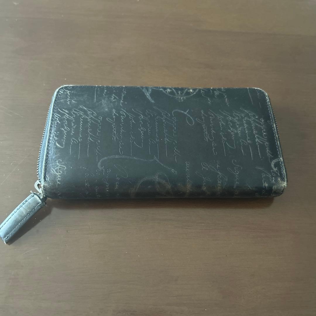 ベルルッティチャック付き長財布