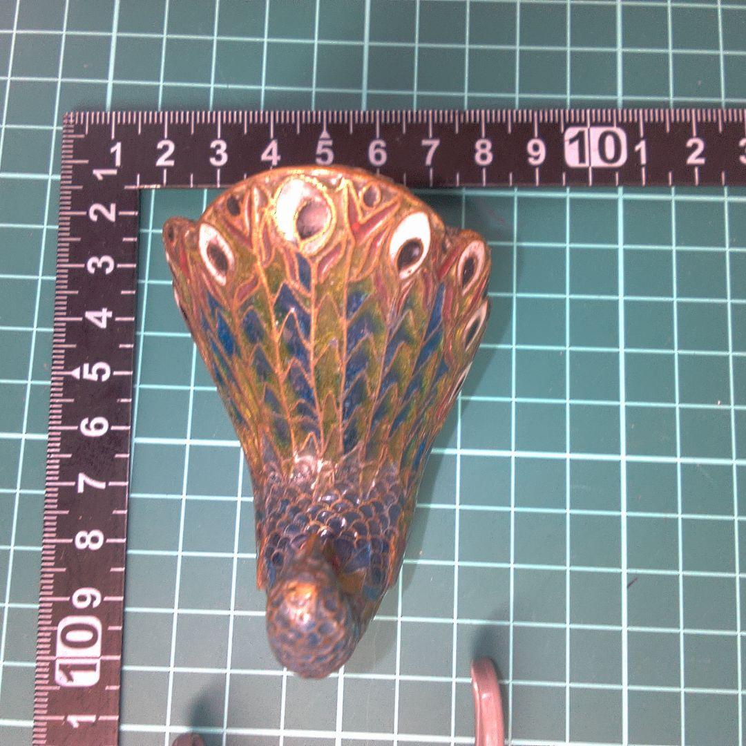 小物１ 七宝？ 孔雀デザインの金属製置物 つのがありません