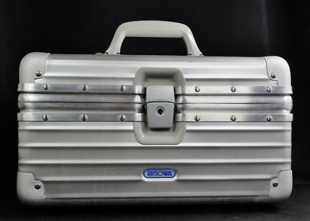 リモワ 946.38『OPAL/オパール』アルミ ビューティケース 鍵付17L