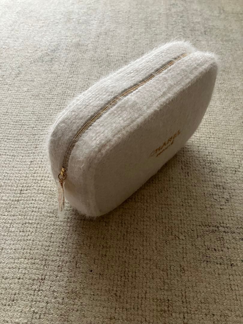 CHANEL クリスマスコフレ2024 エッセンシャルケアセット