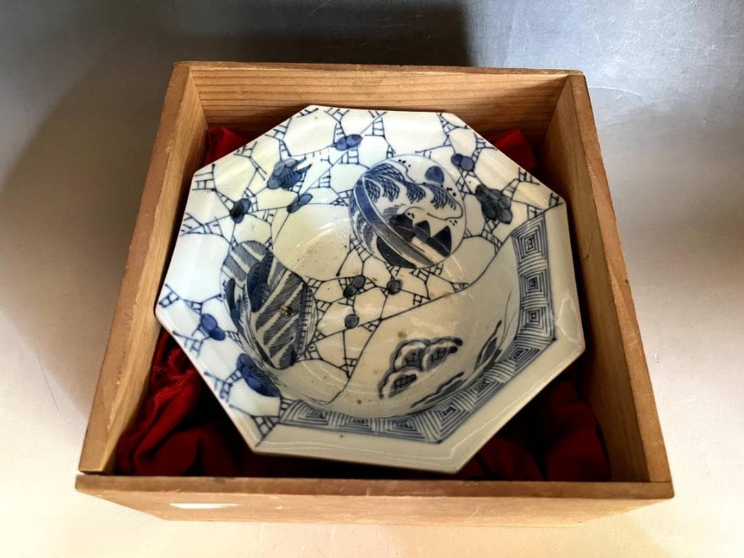 鉢■伊万里染付窓絵山水図八角形鉢 蛇の目高台 稲穂 雷紋 青華 時代物 骨董■
