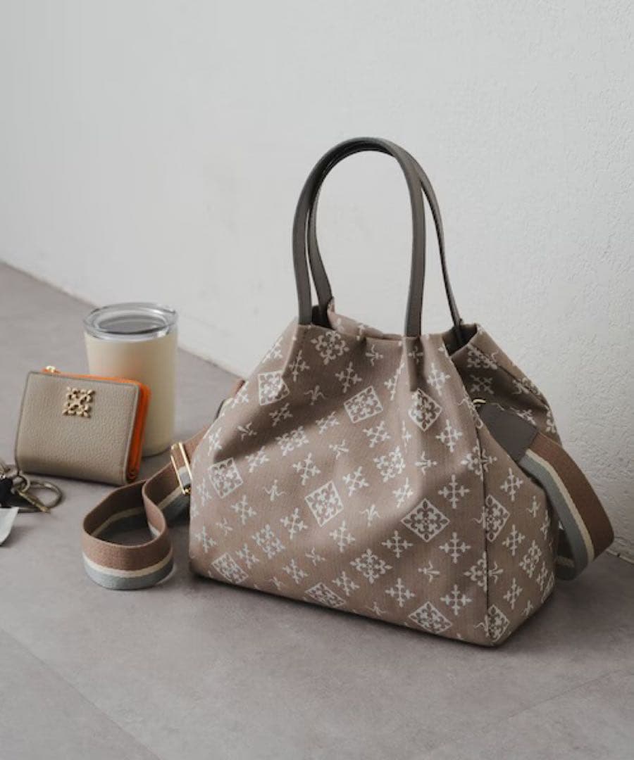 ラシット　2つのシルエットが楽しめる ショルダー付きトートバッグ