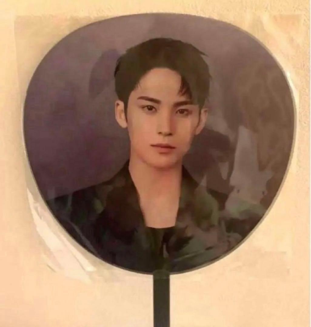 SEVENTEEN セブチ ミンギュ NEW_ うちわ イメージピケット - メルカリ