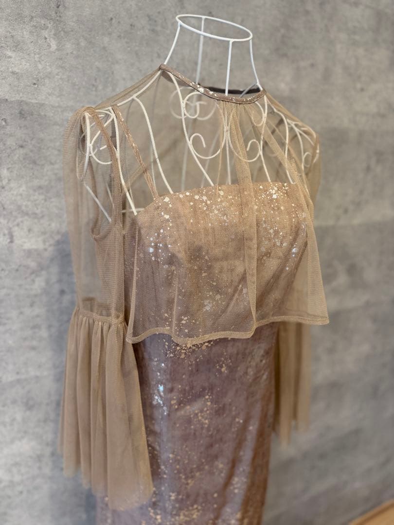 美品シアーチュールベルスリーブペイントIラインワンピースドレス　M / GRAY