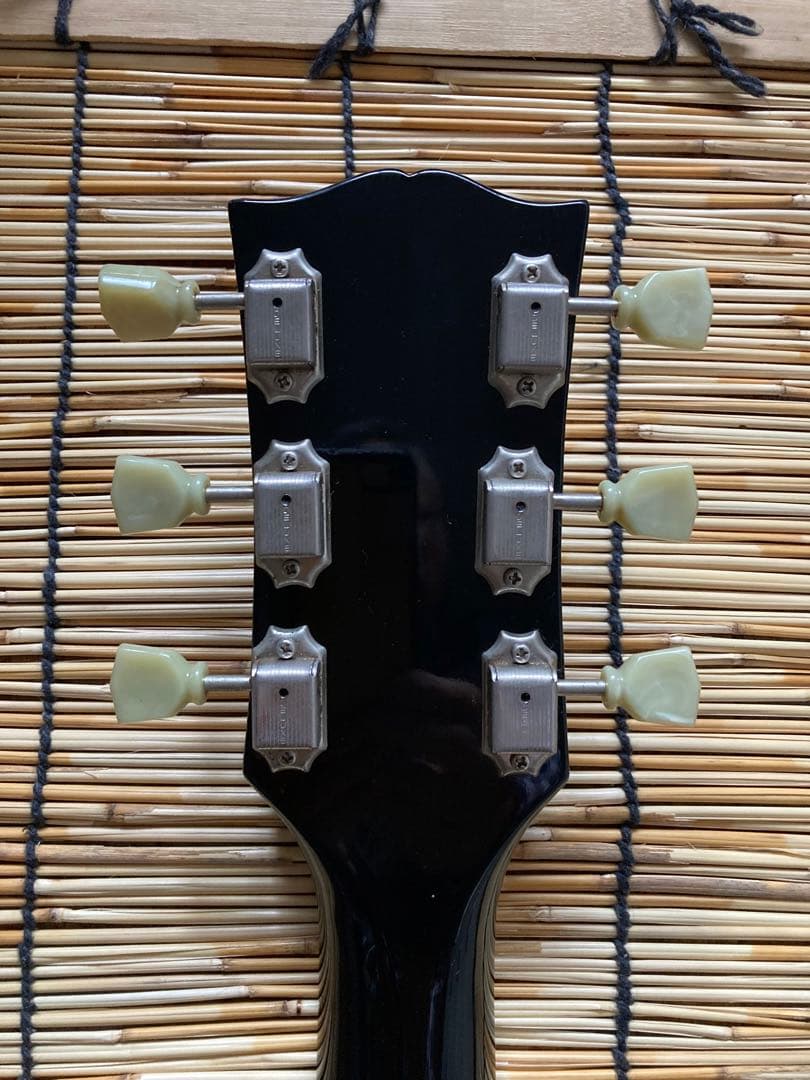 ☆ヨッピー　☆メーカー名「T」 モディファイして新機能搭載したレスポール