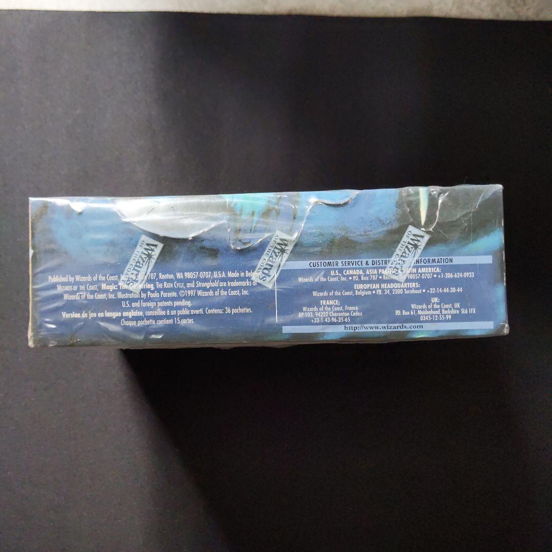 ●ストロングホールド（STRONGHOLD）ブースター　英語 １箱（未開封新品）