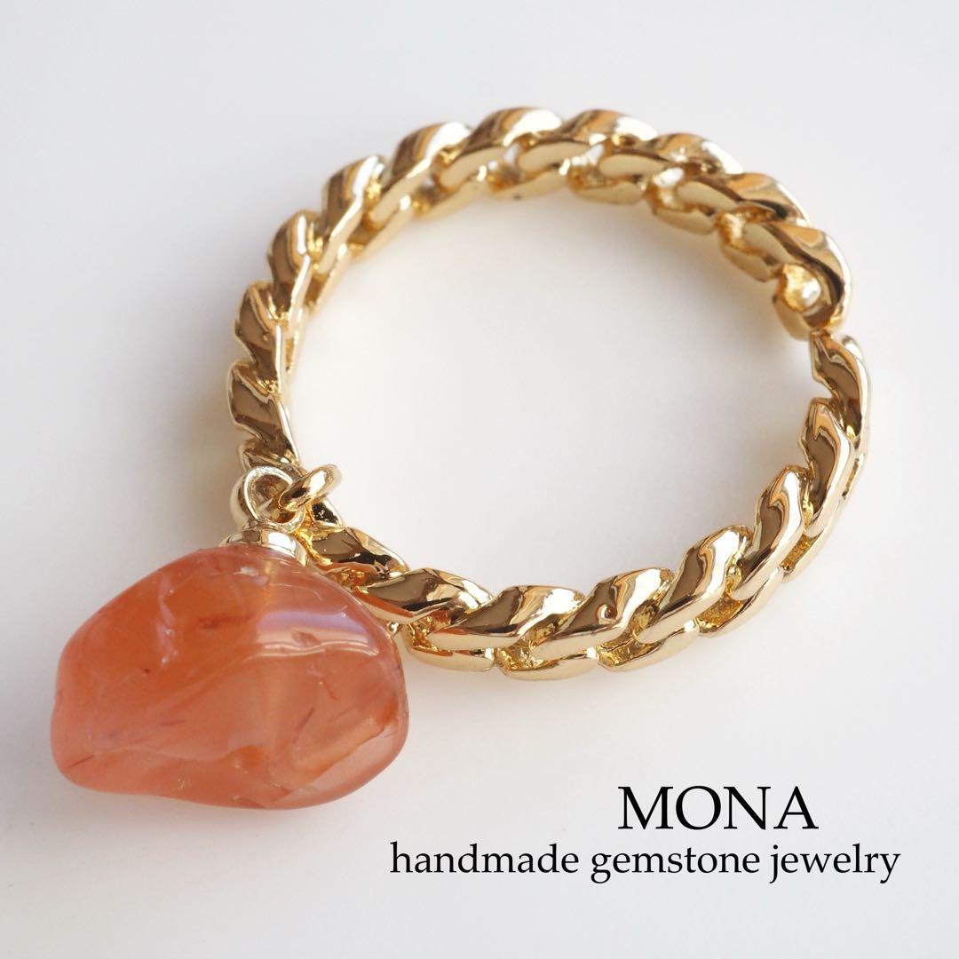 【Ruby】天然ホワイトシェルのマリアネックレストップ