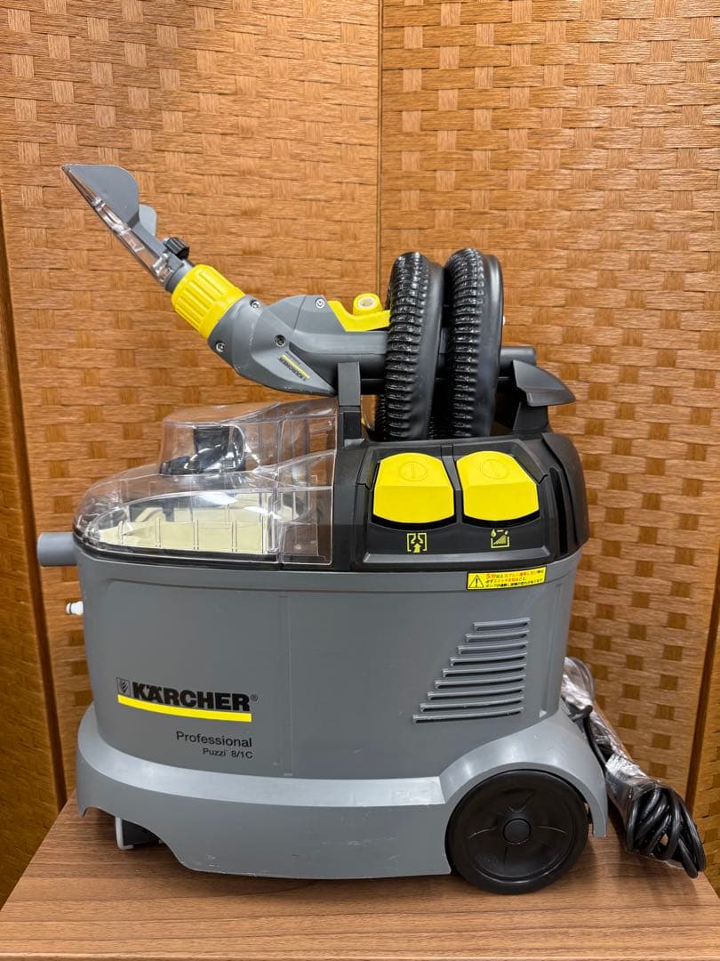F038 KARCHER　カーペットリンス　クリーナー　Puzzi 8/1C Puzzi 8/1 カーペットリンスクリーナー（リンサークリーナー