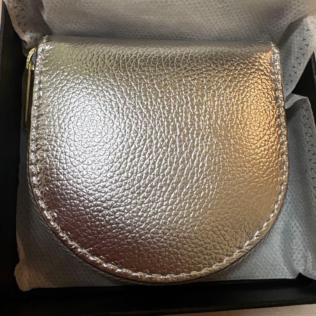 皇居財布　ケース　小銭入れ　シルバー　銀　レザー　新品未使用　箱付き