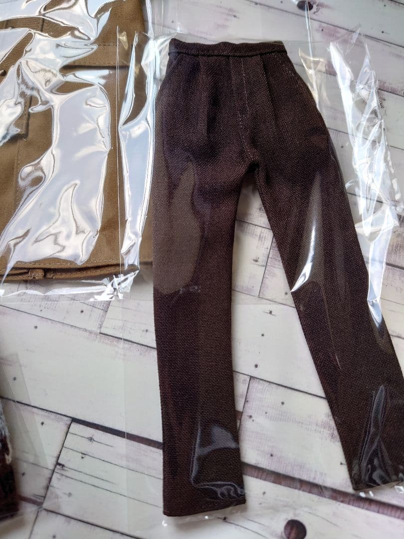 六分の一男子図鑑 ナイン アウトフィット