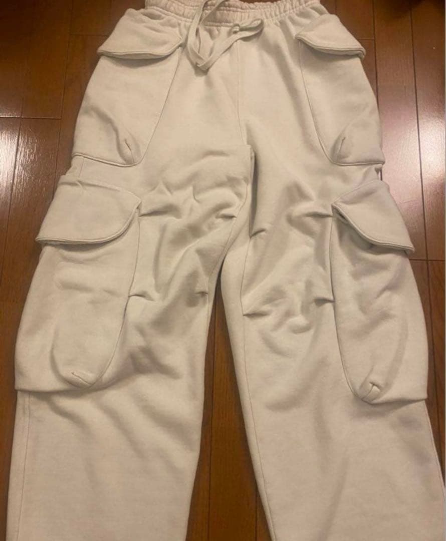 あおば着用　entire studios スウェットカーゴ