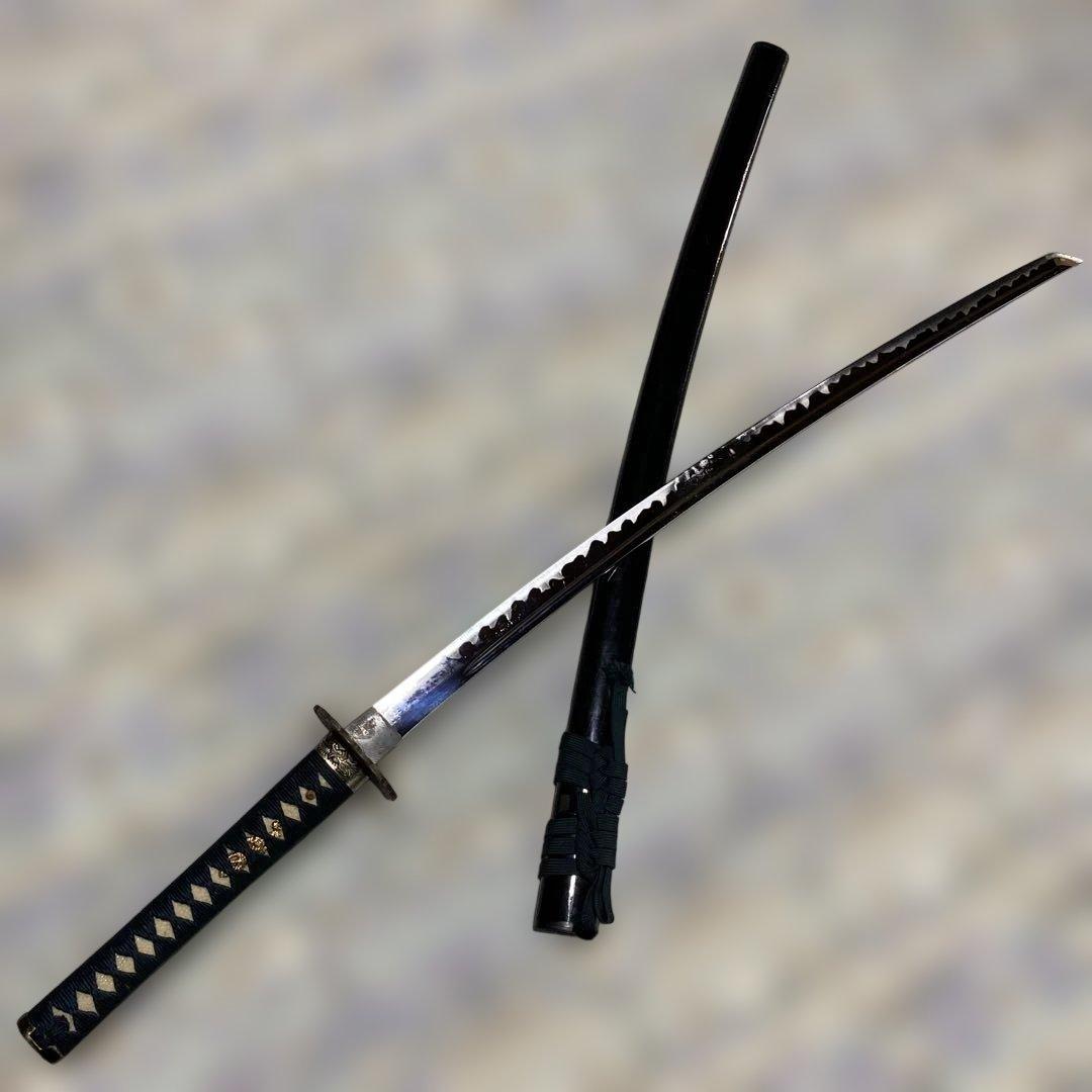 模造刀(居合刀) 紺色柄 菊彫丸鍔 黒呂鞘 - メルカリ