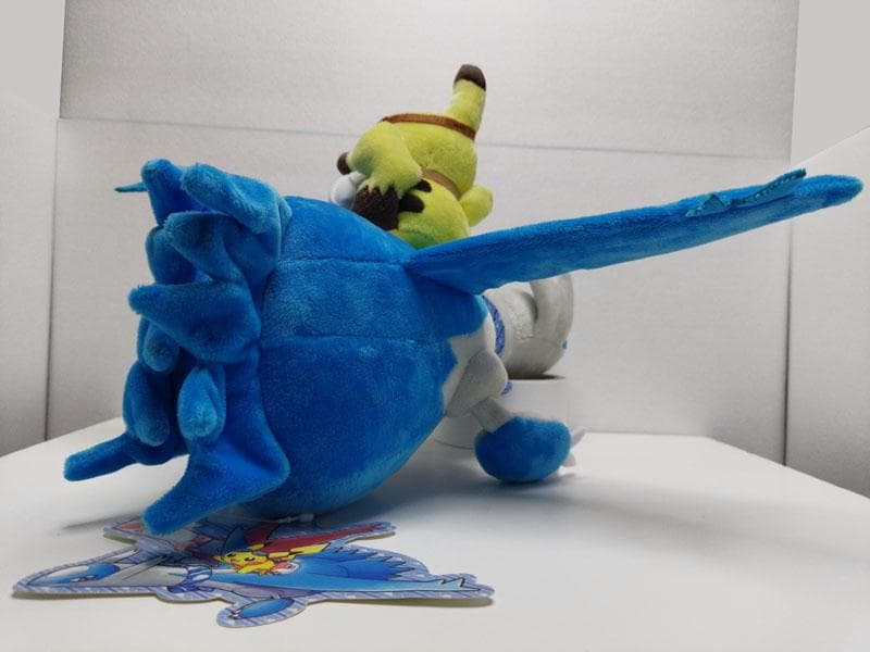 ラティアスとラティオスに乗って旅をするピカチュウ ぬいぐるみ