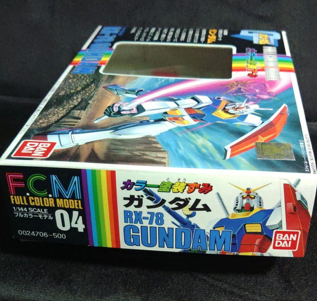 カラー塗装ずみ RX-78 ガンダム 1/144スケール BAMDAI