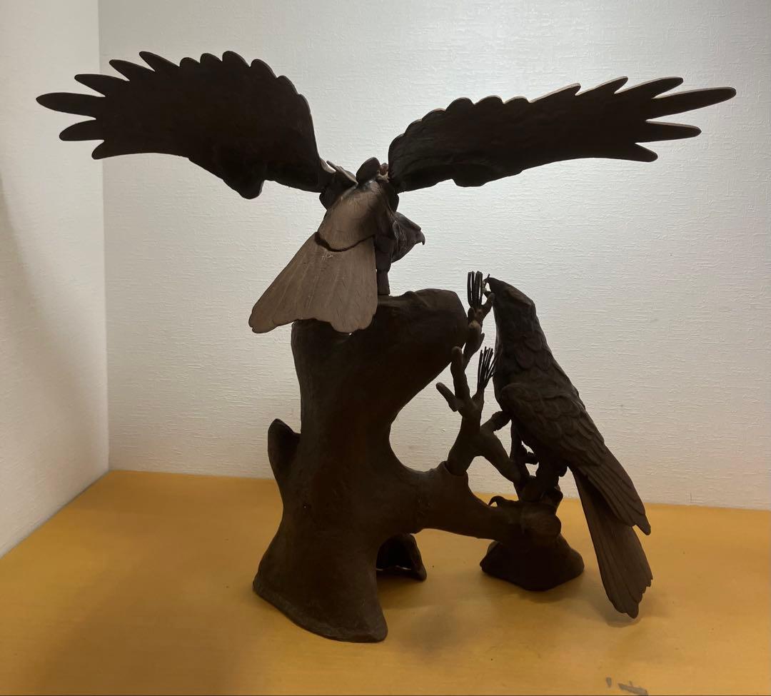 【金属工芸品/金属製】鷹　鳥　置物　縁起物　インテリア