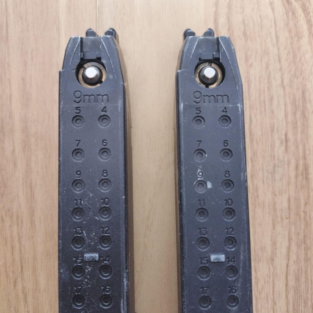 GLOCK 17 Gen.4 ガスブローバック 予備マガジン4本付