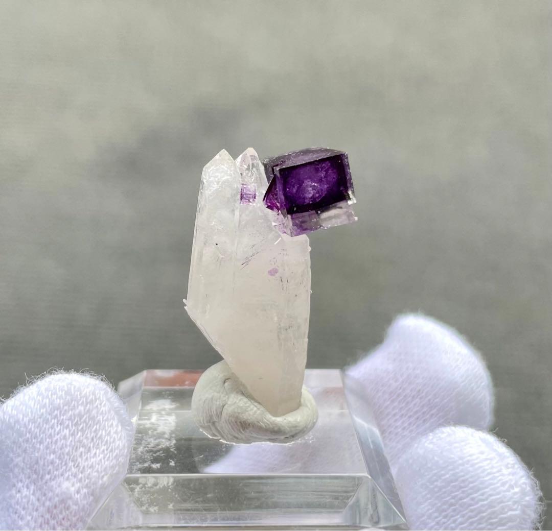 中国 ヤオガンシャン産 フローライト 蛍石 ② 水晶 クォーツ 鉱物標本 原石