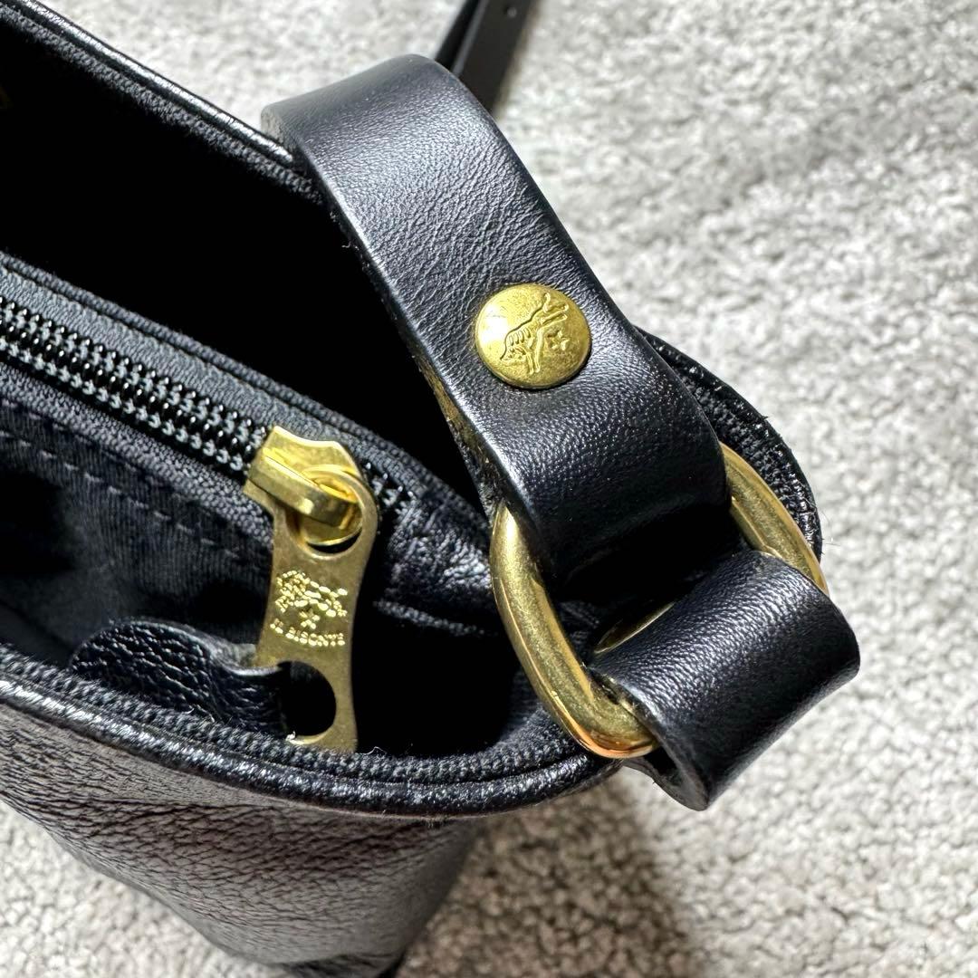 IL BISONTE イルビゾンテ ショルダーバッグ ブラック