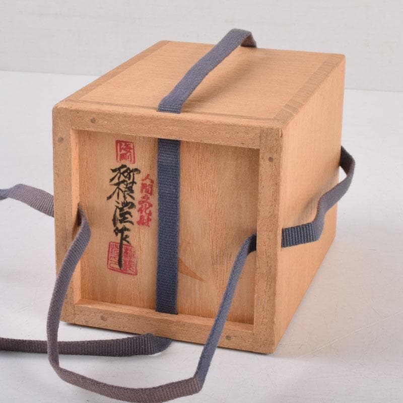 韓国人間文化財　柳海剛（柳根瀅）作　高麗青磁　象嵌鶴文　茶入　共箱　V　8407