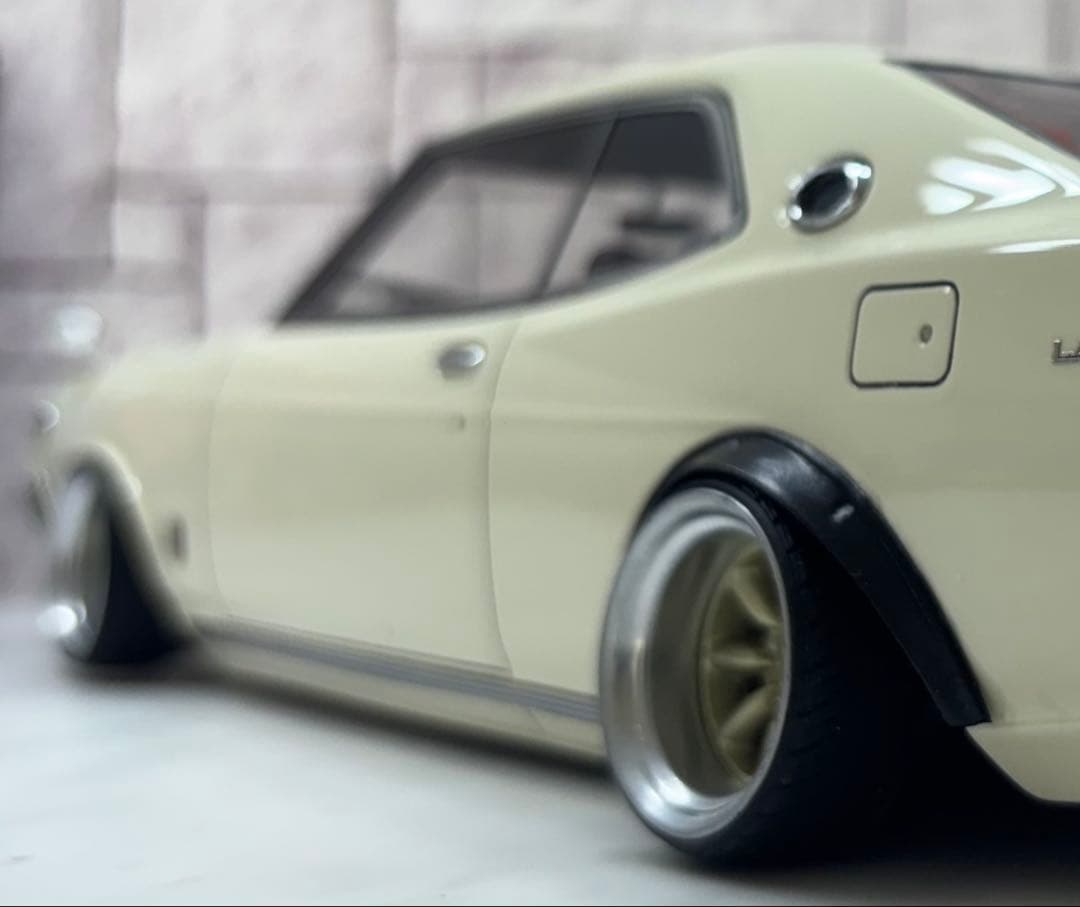 1/18 イグニッションモデル　日産ローレル　ワタナベ　オバフェンカスタム