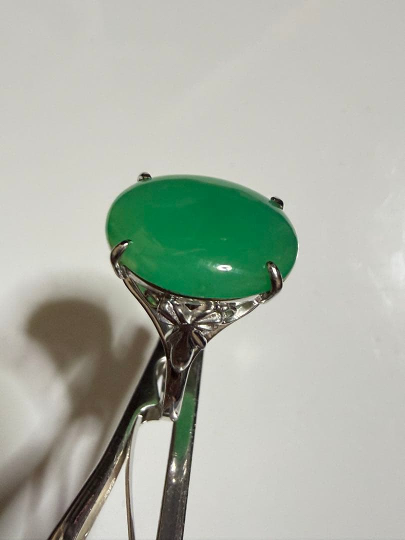 18K翡翠オーバルカットリング