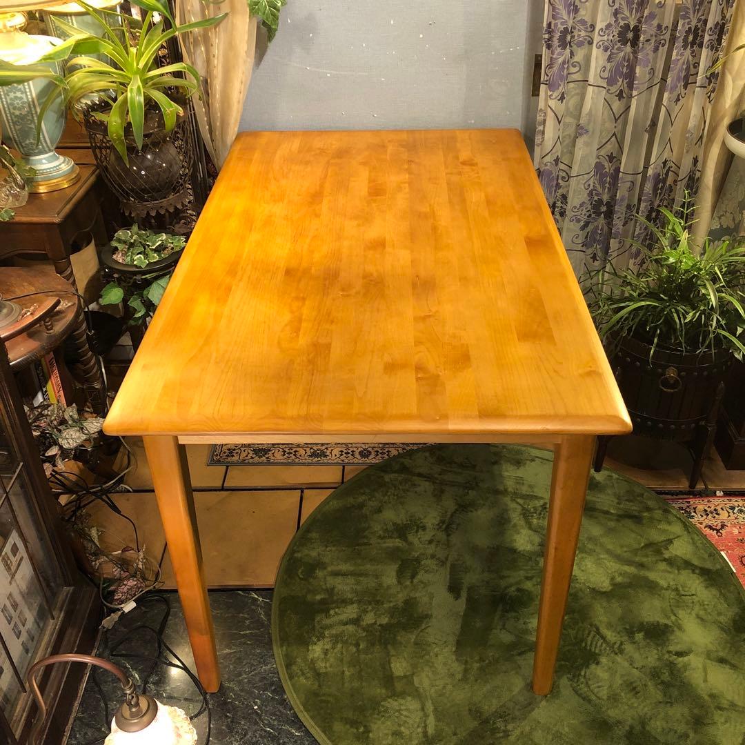 コオロギ　アルダー　ソリッド　オイルフィニッシュダイニングテーブル