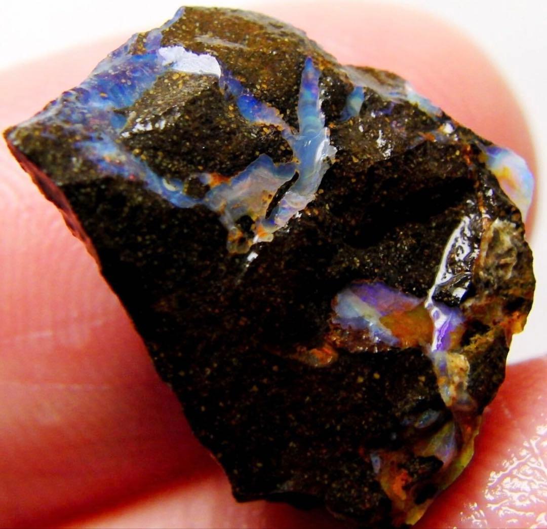 14.45 cts 天然 ボルダーオパール 原石 未研磨 鉱物標本 - メルカリ