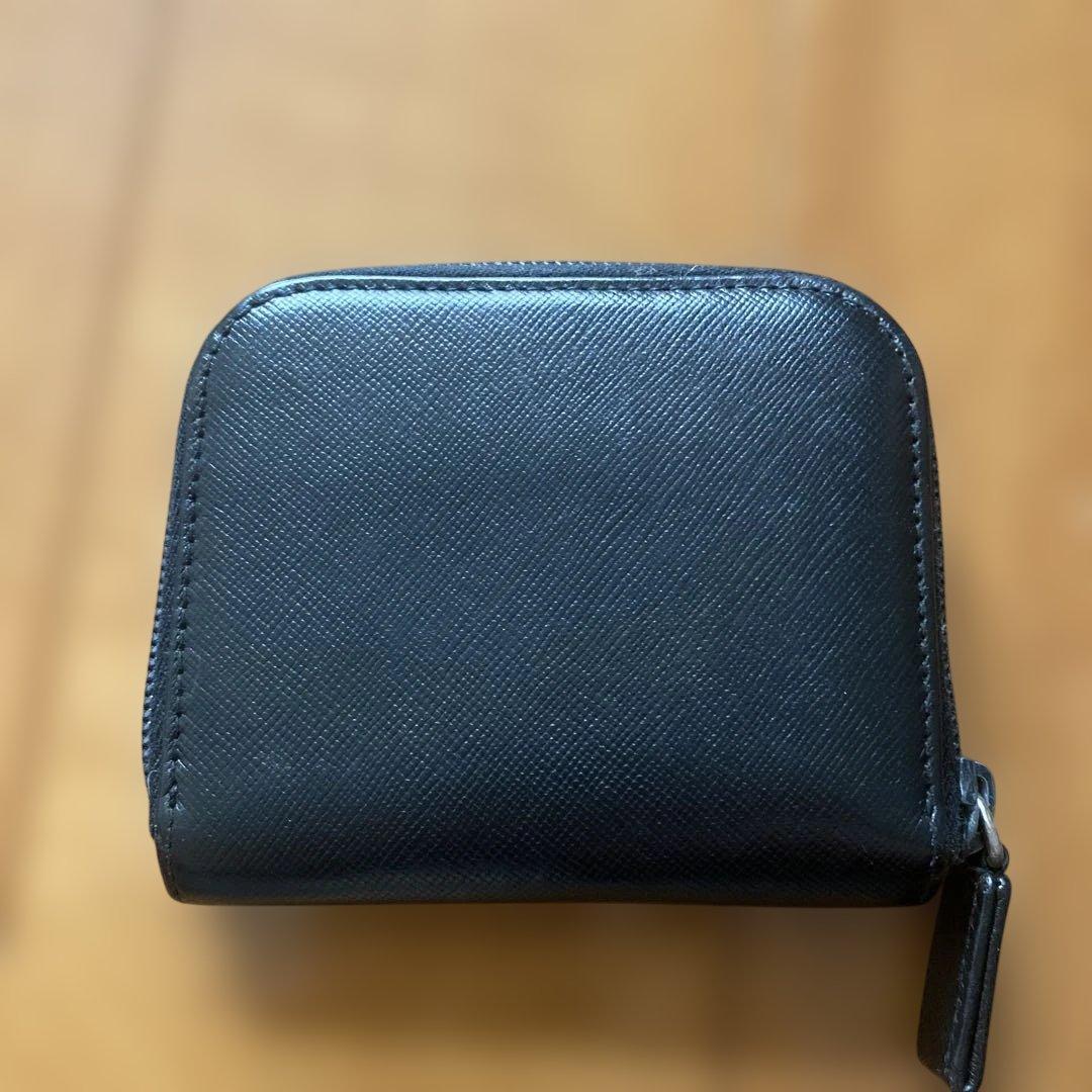 PRADA ブラック 二つ折り財布 ケース