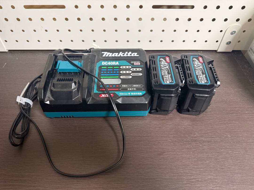 マキタ 18V 40Vmax 充電式保冷温庫 CW004G 4025