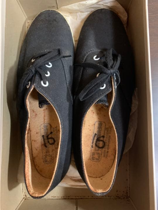 おニャン子クラブ 会員No.16番 高井麻巳子 本人着用靴 サイン入り