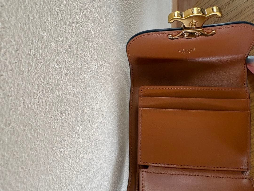CELINEセリーヌ モノグラム三つ折り財布