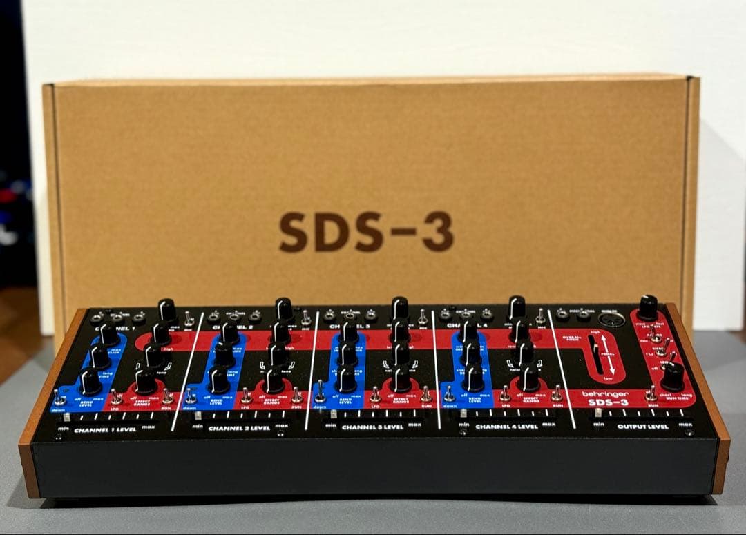 Behringer SDS-3 4チャンネルアナログドラムシンセサイザー