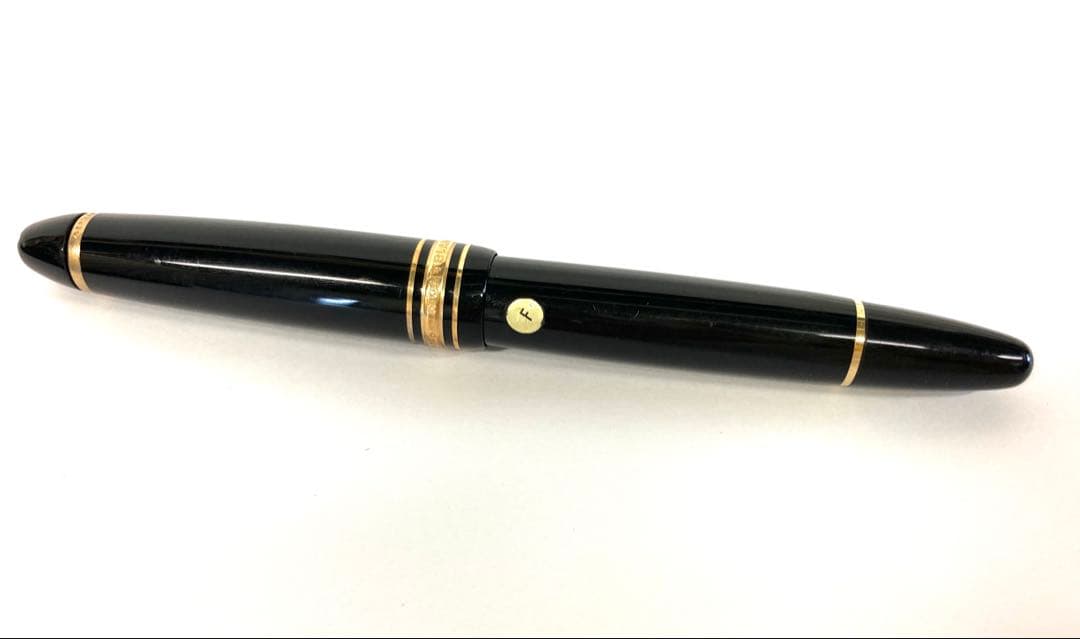 Montblanc 万年筆 黒色モンブラン14C 585