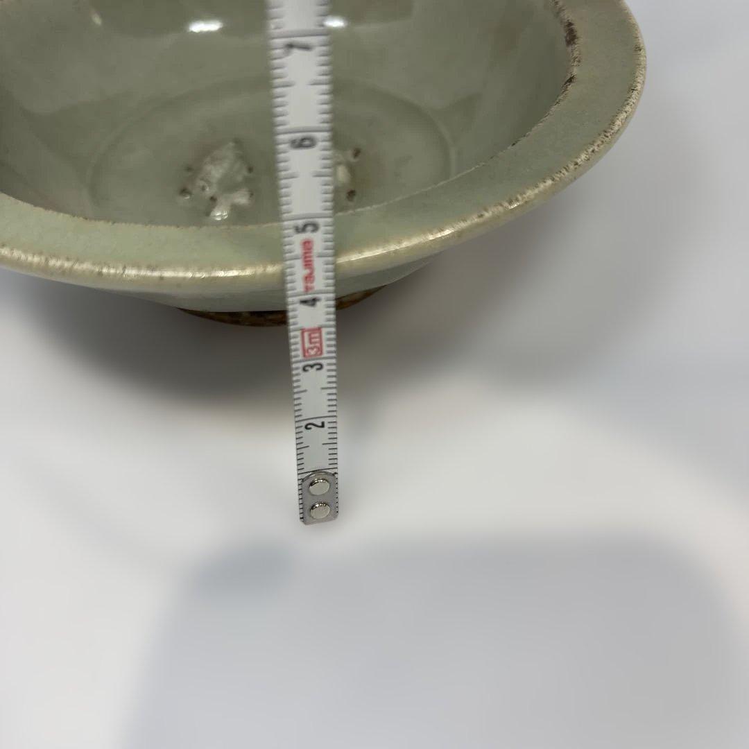 魚模様のグレー陶器皿