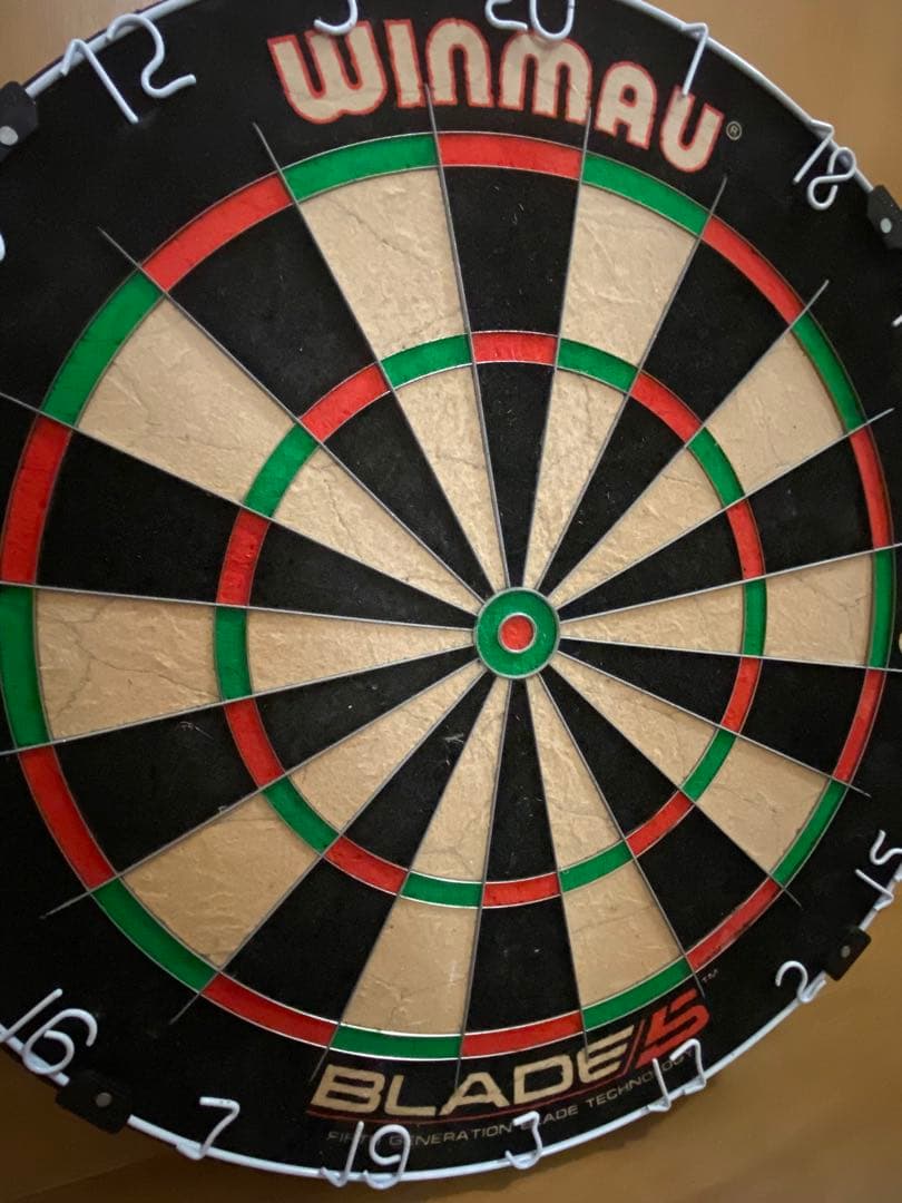 ハードダーツボード、ブラスダーツセット