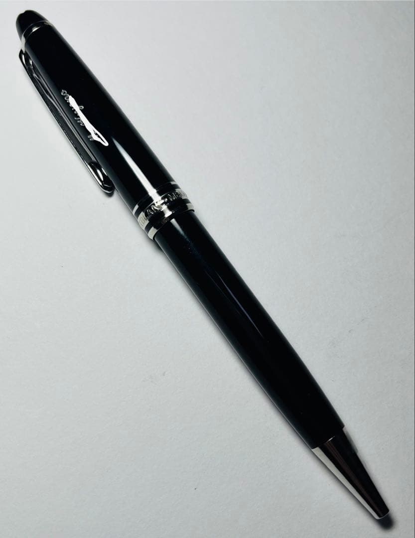 MONTBLANCモンブラン ボールペン 黒 ネーム入り 箱付き