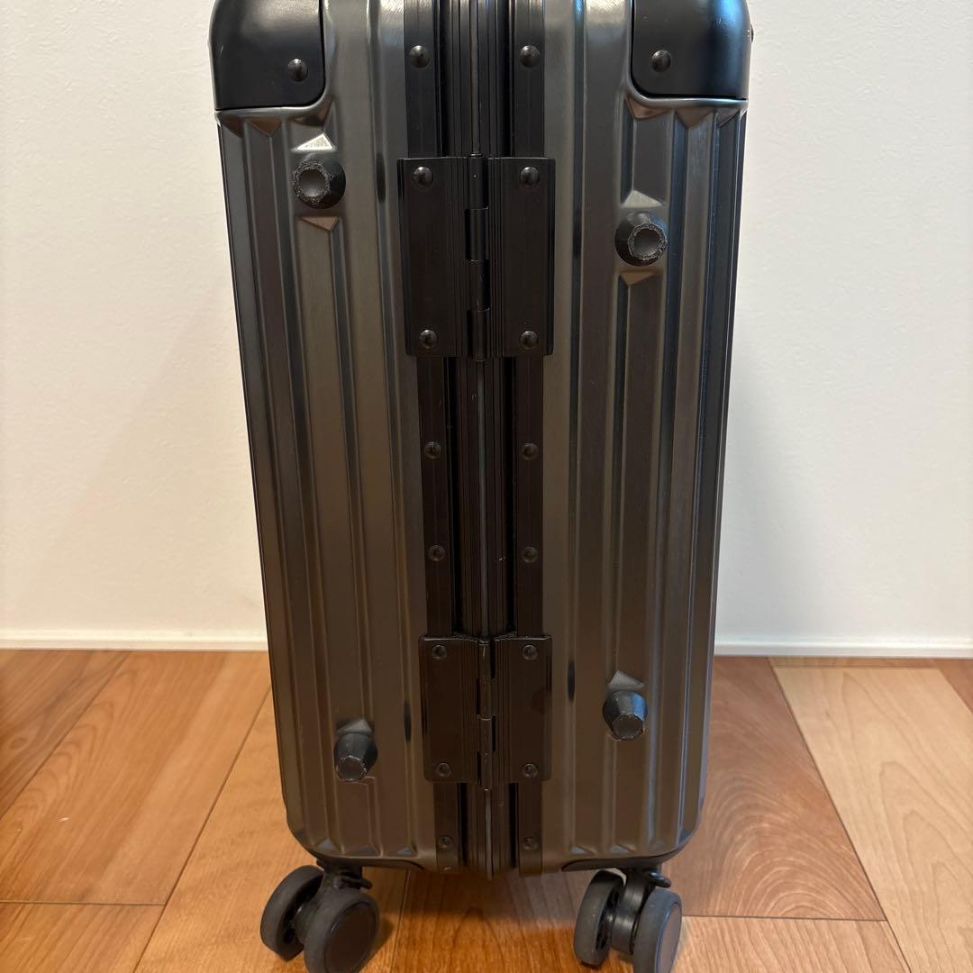 RICARDO リカルドスーツケース 37L ガンメタル