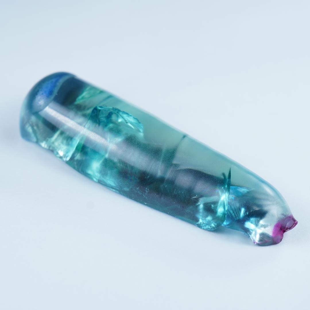 85.26ct パライバカラー 合成サファイア ハーフブール