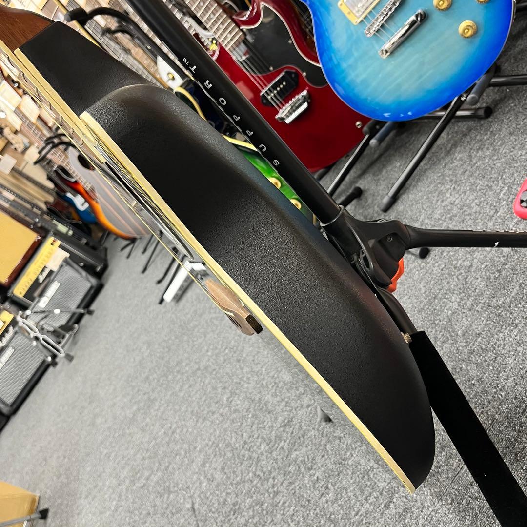 10136】 Ovation Celebrity CC57 エレアコ ブラック