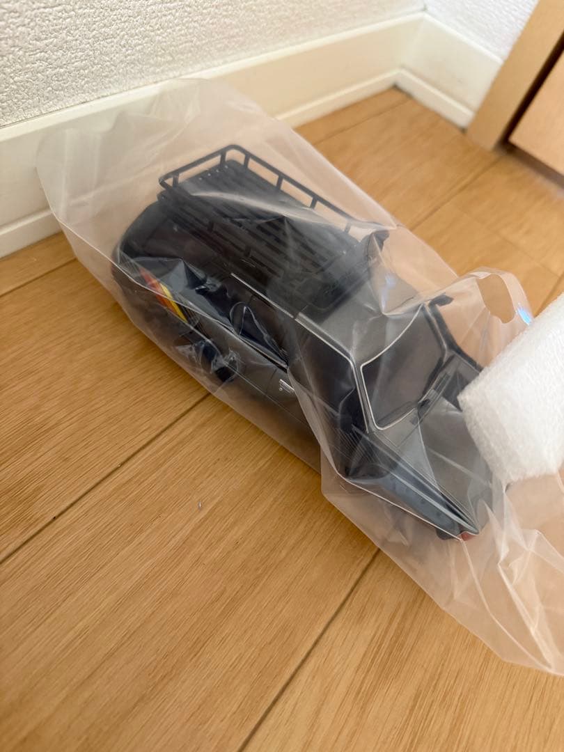 ミニッツ4×4 DEFENDER ルーフラック付き