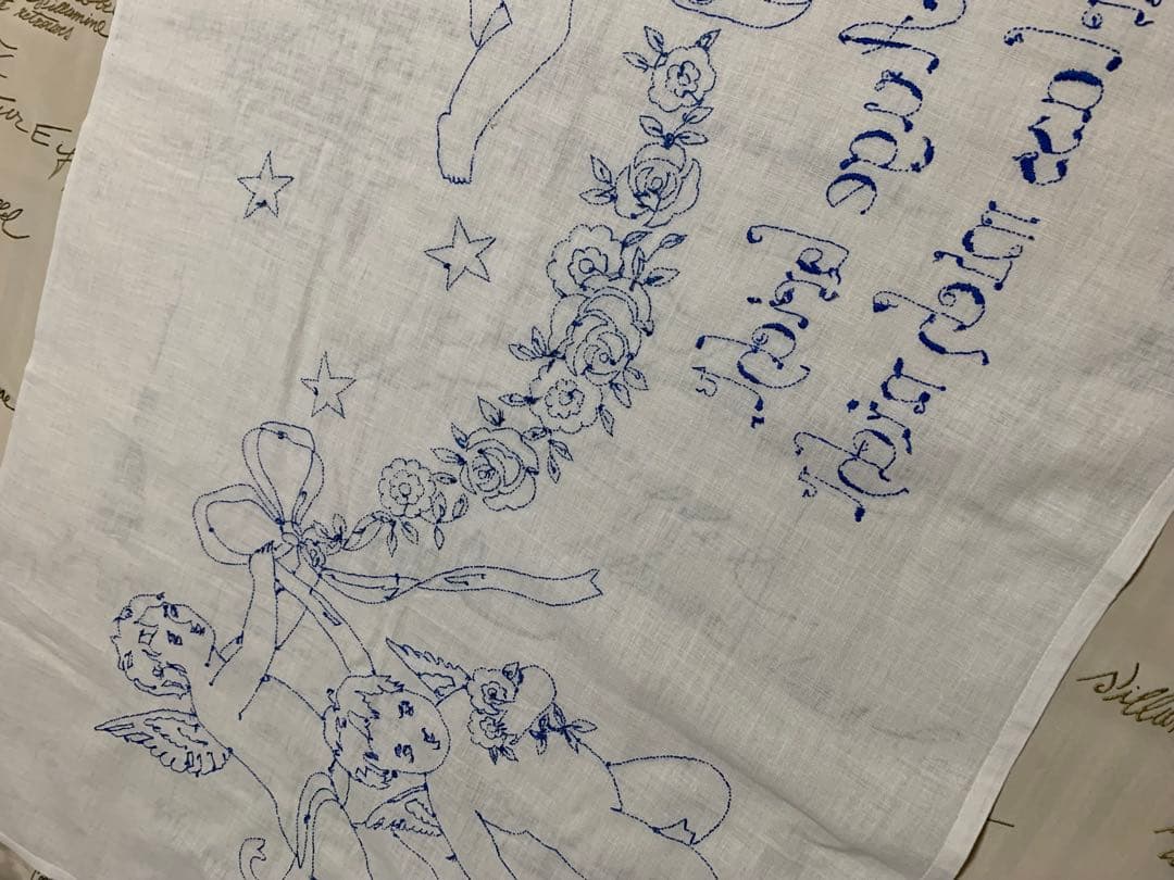 フランスアンティーク 大型145㎝の天使と文字が刺繍された可愛い過ぎる