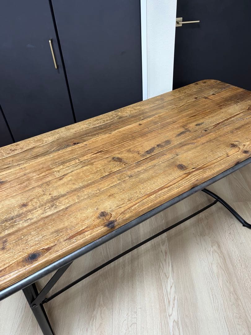 クラッシュゲート　アイアンダイニングテーブル